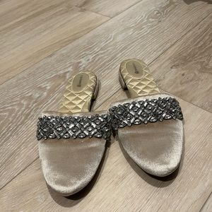 Birdies Songbird Crystal Mule Size 9